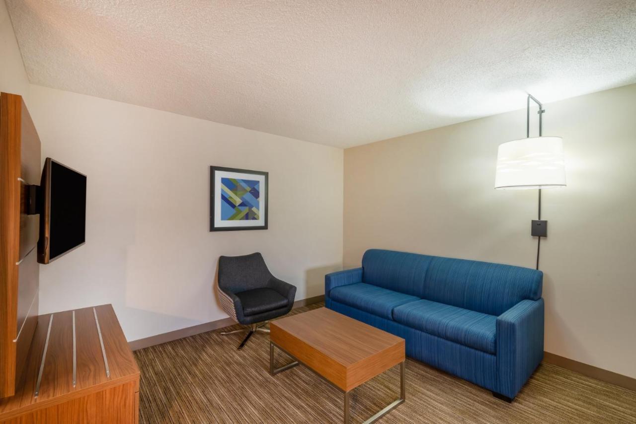 Holiday Inn Express Vermilion By Ihg Exterior photo