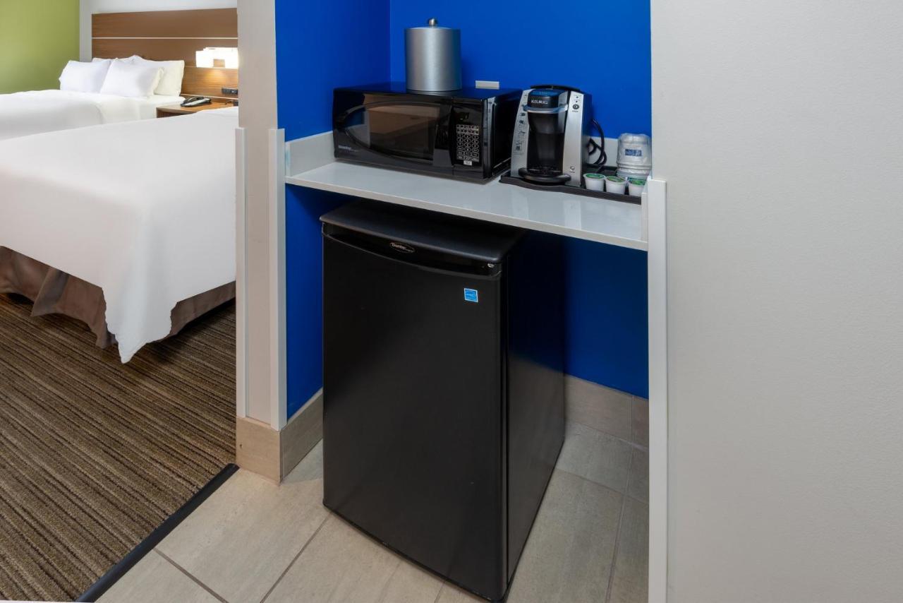 Holiday Inn Express Vermilion By Ihg Exterior photo