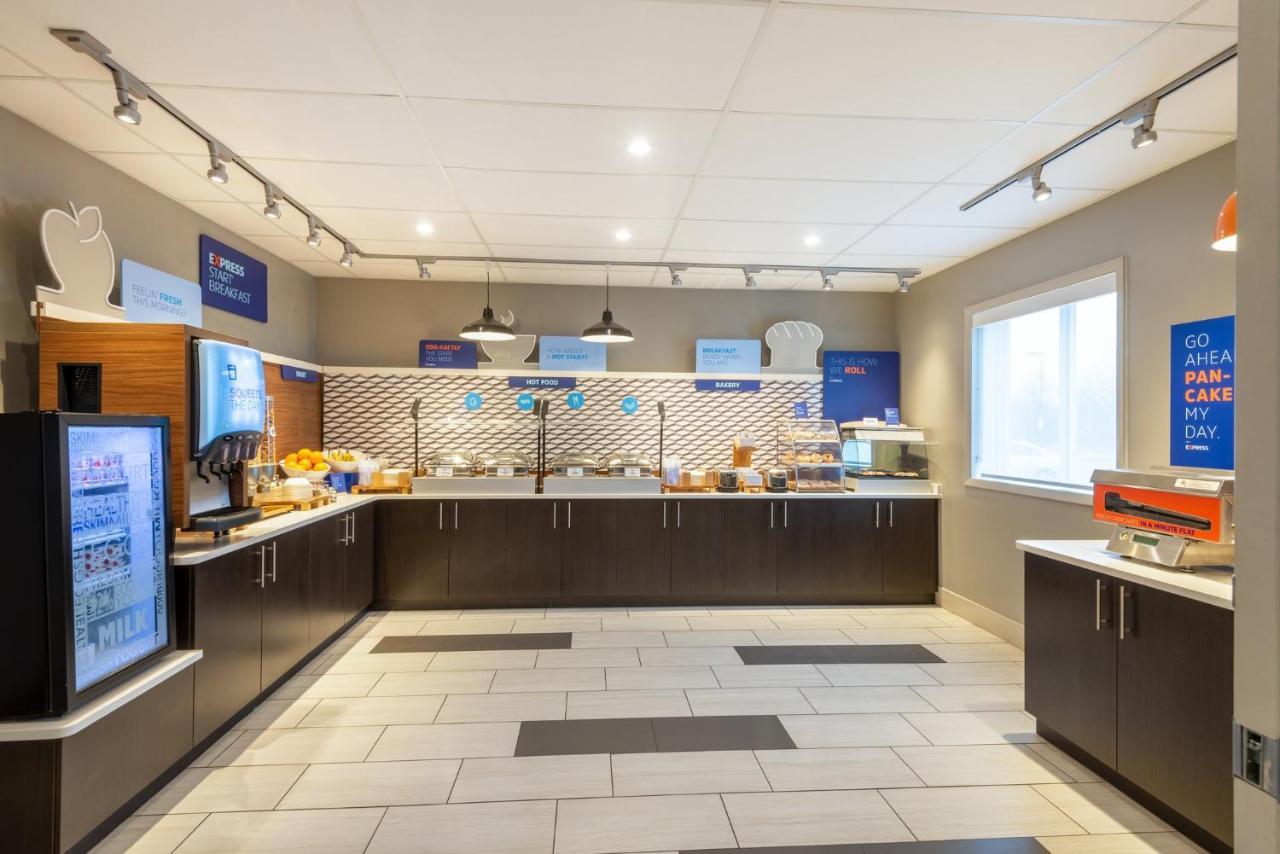 Holiday Inn Express Vermilion By Ihg Exterior photo