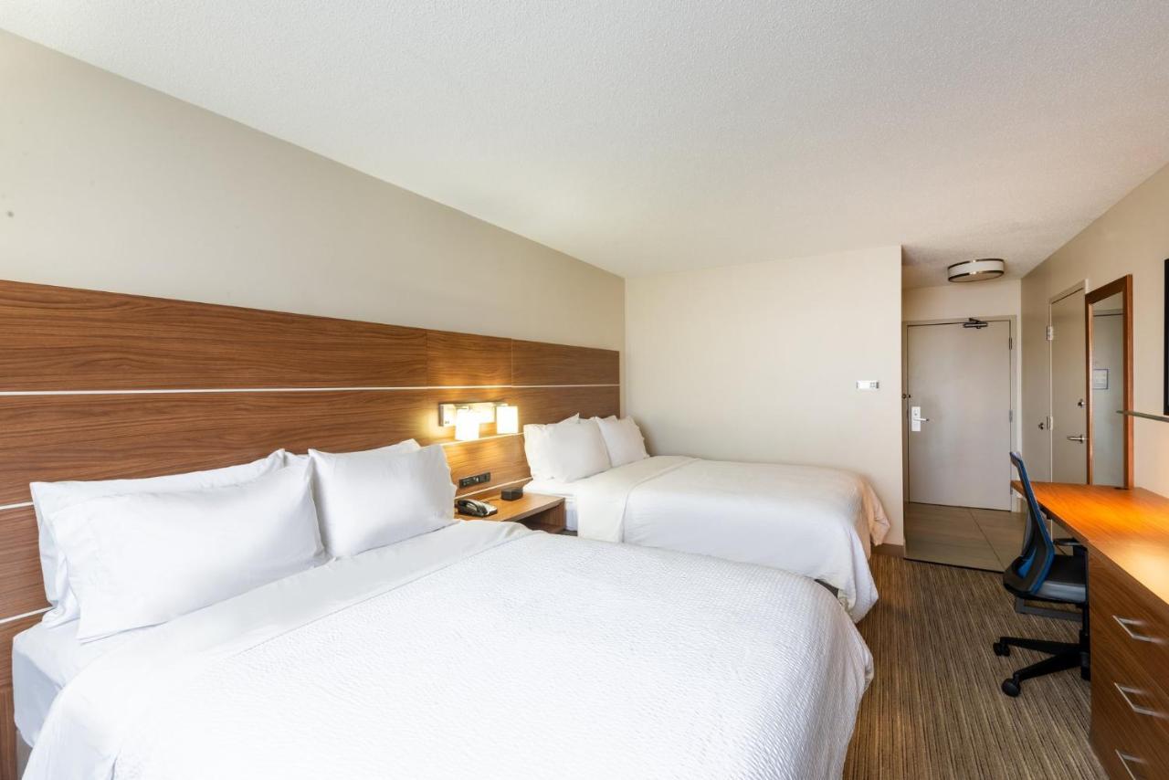 Holiday Inn Express Vermilion By Ihg Exterior photo