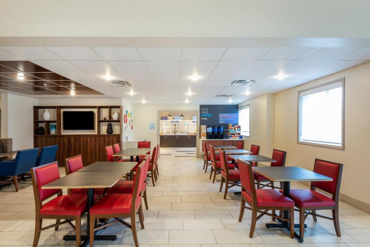 Holiday Inn Express Vermilion By Ihg Exterior photo