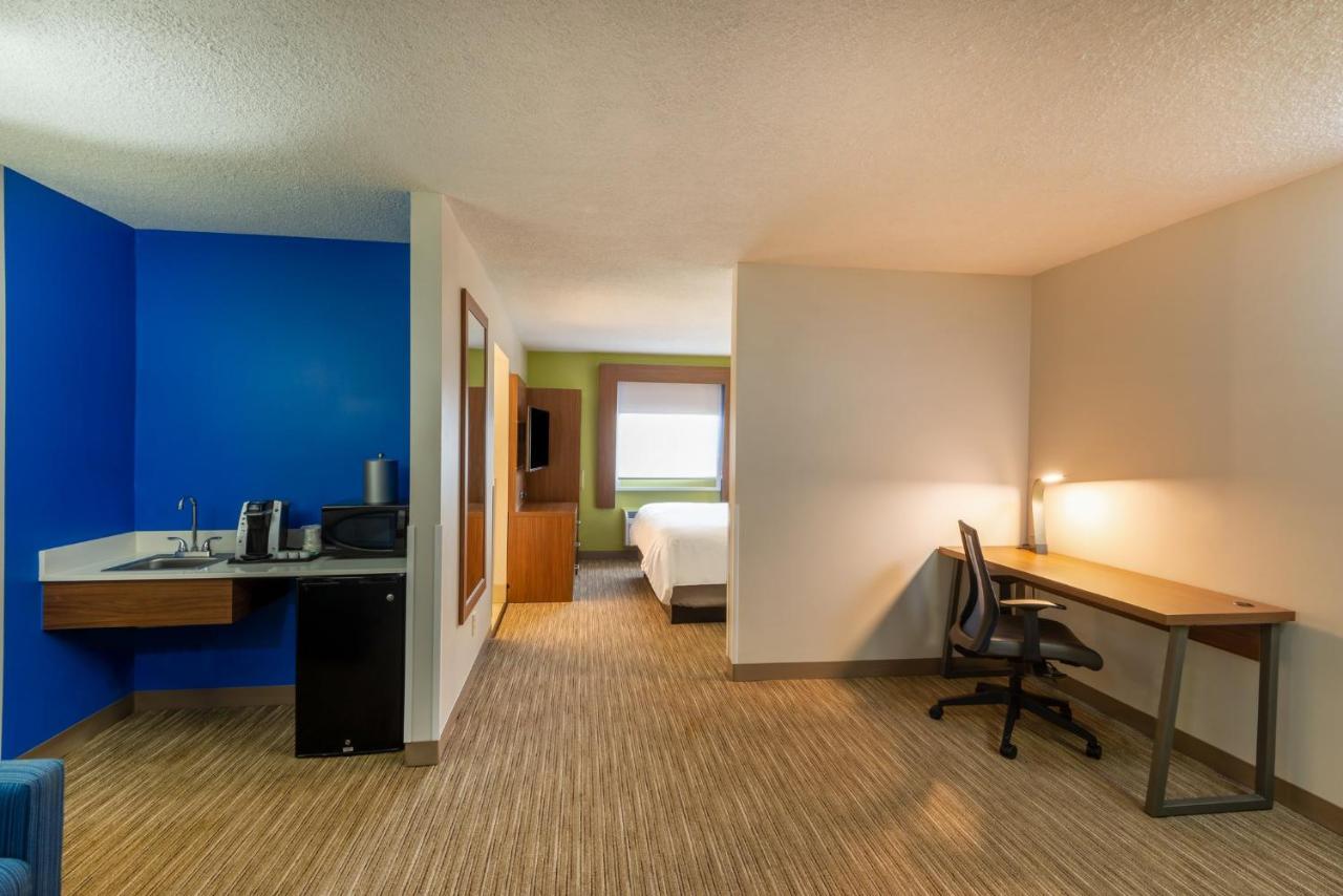 Holiday Inn Express Vermilion By Ihg Exterior photo