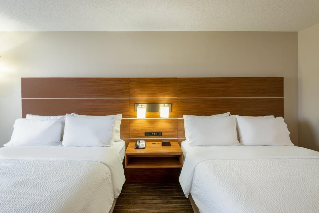 Holiday Inn Express Vermilion By Ihg Exterior photo