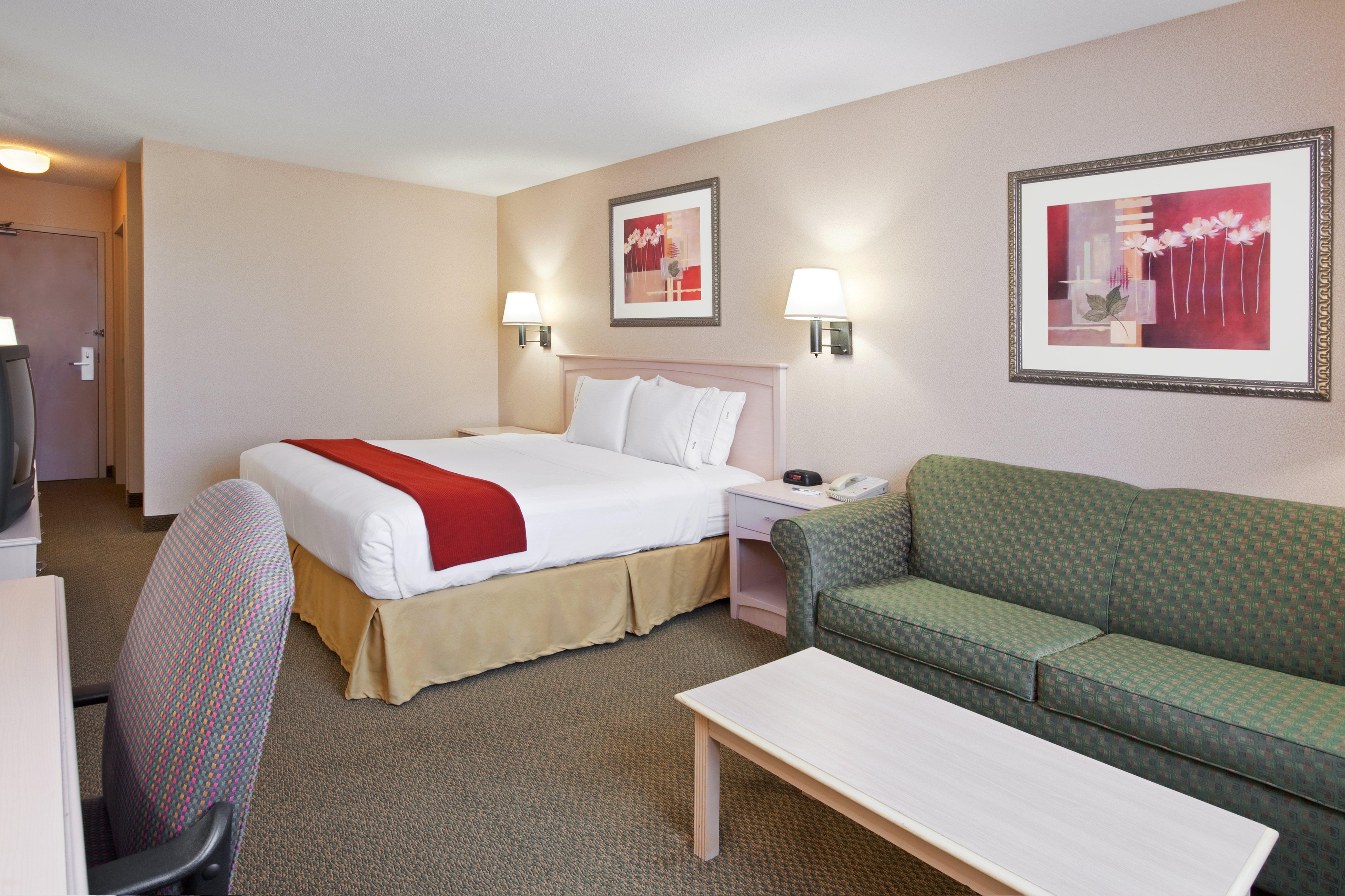 Holiday Inn Express Vermilion By Ihg Exterior photo