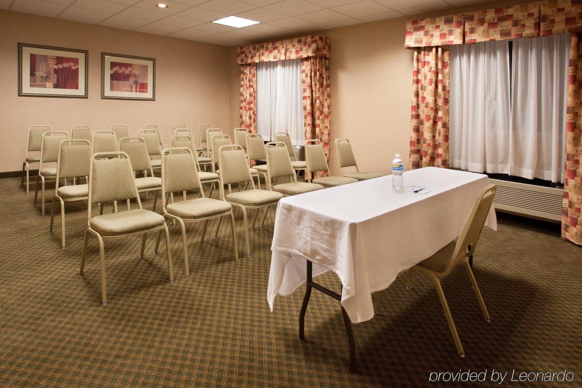 Holiday Inn Express Vermilion By Ihg Exterior photo